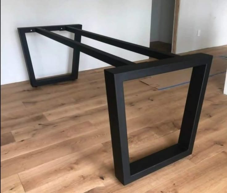 Metalno postolje za sto, model 131 — mat crna plastifikacija, za poslovni prostor