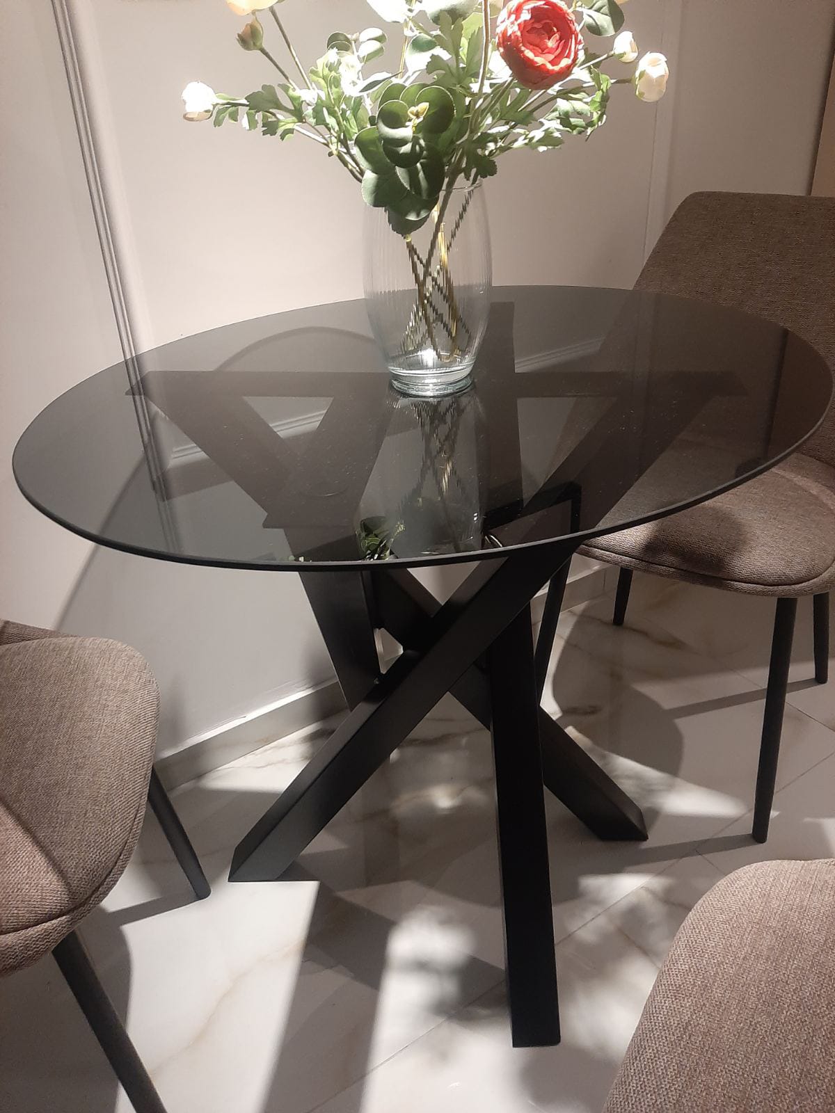 Loft metalne nogare, model 46 — čelik obrađen do milimetra, za poslovni prostor