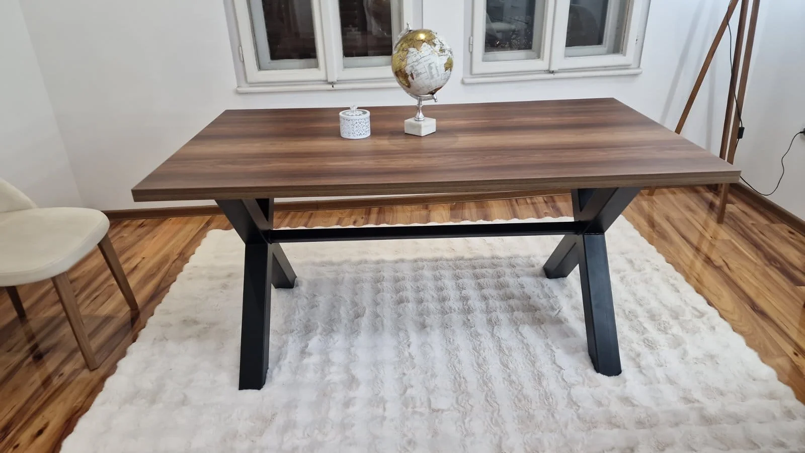 metalna konstrukcija za sto