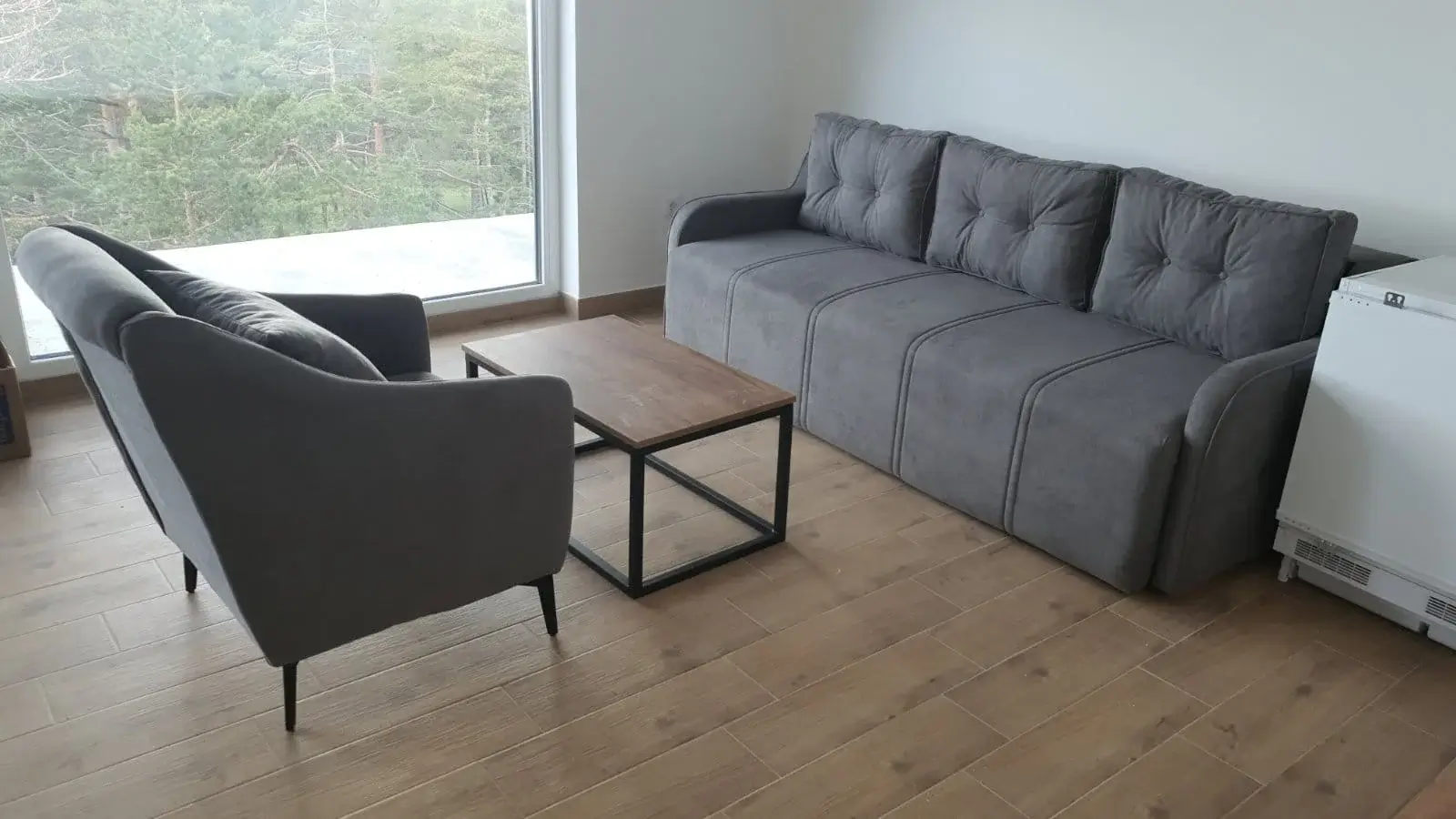 Stolovi za dnevnu boravak