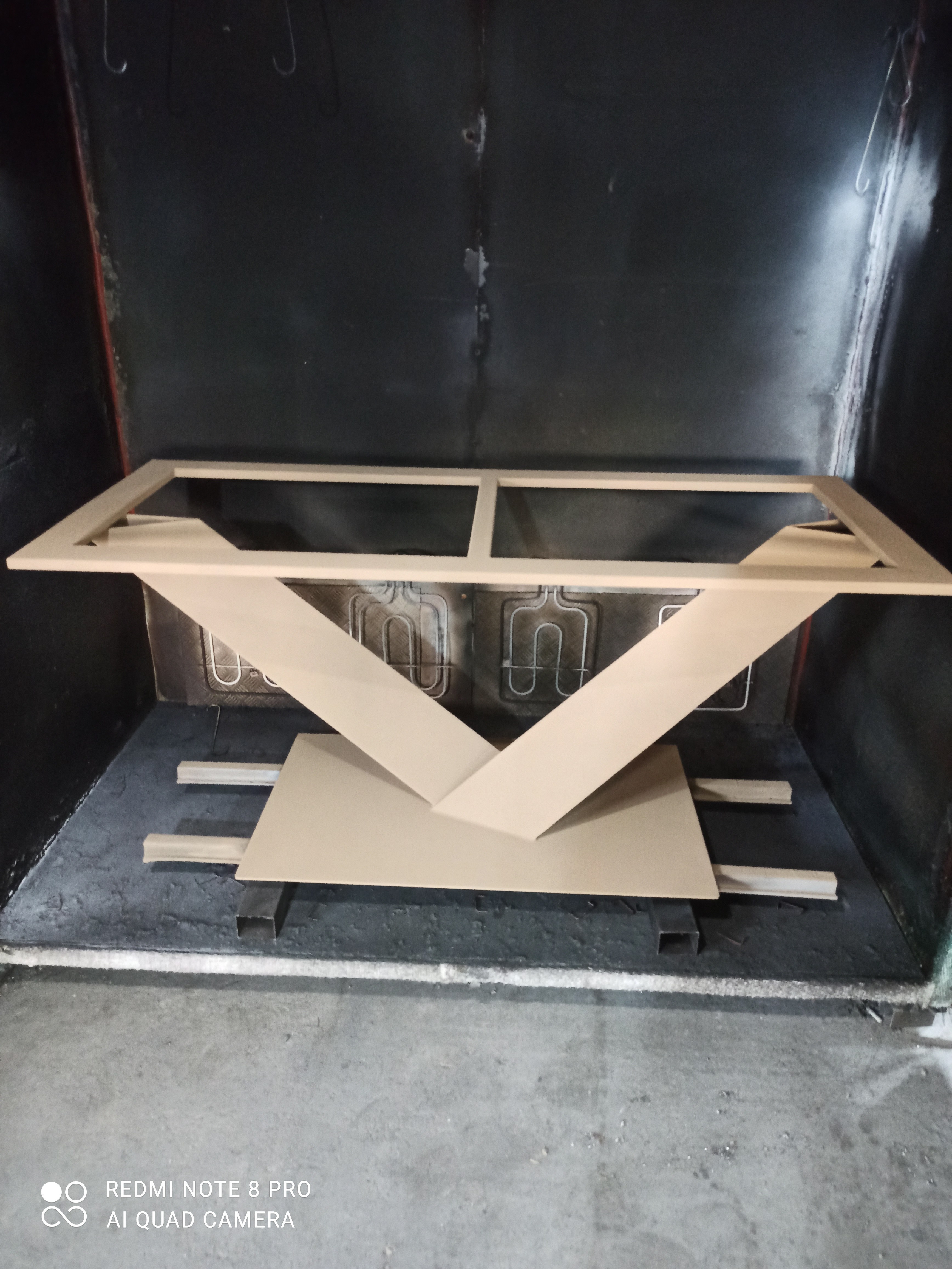 Plastificitane metalne nogare za sto 209